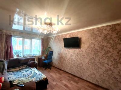 3-комнатная квартира, 62 м², 1/5 этаж, Жумабаева за 19.4 млн 〒 в Петропавловске