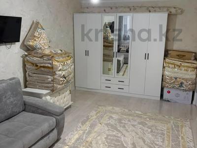 1-бөлмелі пәтер · 34.6 м² · 6/6 қабат, 2 ш/а., улица Братьев Жубановых, бағасы: 11 млн ₸ в Актобе, мкр 8