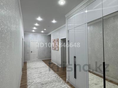 3-бөлмелі пәтер · 105 м² · 1/5 қабат, Алтын орда ш/а., Халел Досмагаедулы, бағасы: 45 млн ₸ в Актобе, мкр. Алтын орда