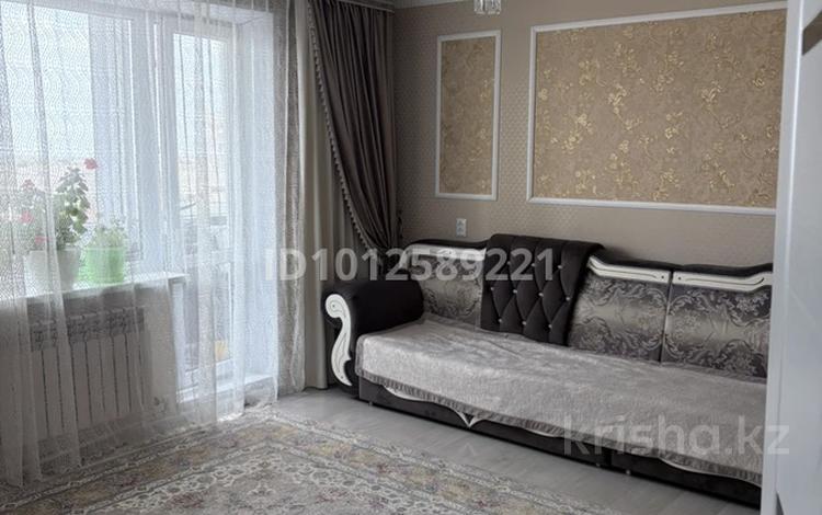 3-бөлмелі пәтер · 63 м² · 8/9 қабат, Майкудук, мкр Голубые пруды 10 — 5 подъезд, бағасы: 24 млн ₸ в Караганде, Алихана Бокейханова р-н — фото 2