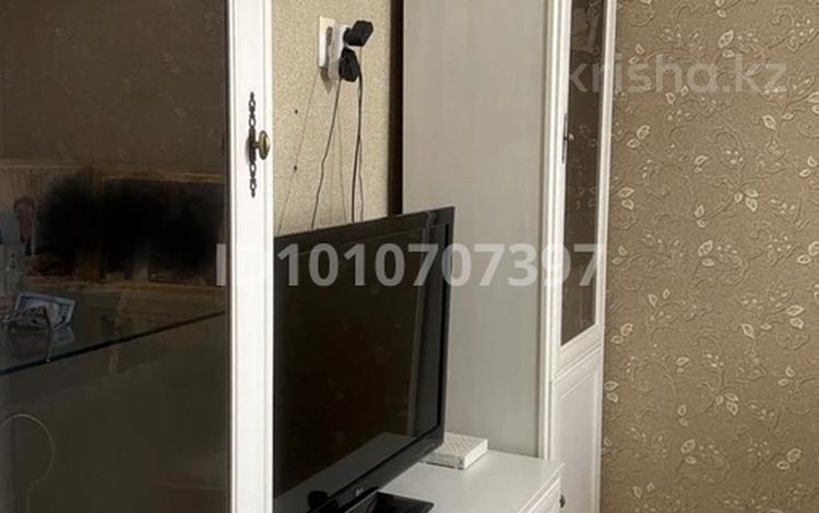 3-комнатная квартира · 63 м² · 3/3 этаж, Пришахтинск, Донецкая 71 — Донецкая за 18 млн ₸ в Караганде, Алихана Бокейханова р-н — фото 2