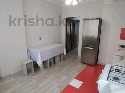 3-комнатная квартира · 80 м² · 3/10 этаж, мкр Аксай-3А 85 за 350 000 ₸ в Алматы, Ауэзовский р-н