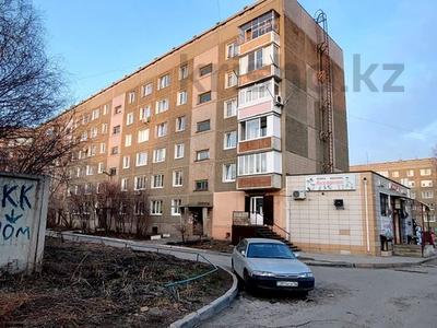 2-бөлмелі пәтер, 53 м², Утепова 29, бағасы: ~ 19 млн 〒 в Усть-Каменогорске