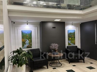 3-комнатная квартира · 140 м² · 8/15 этаж, мкр Самал-3 за 800 000 〒 в Алматы, Медеуский р-н