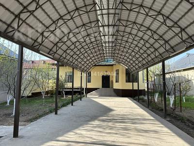 Жеке үй · 5 бөлме · 170 м² · 8 жүзд., Самал-2 ш/а, Сарыозек 27 — Рядом с Коркем тойхана, бағасы: 63.5 млн ₸ в Шымкенте, Абайский р-н