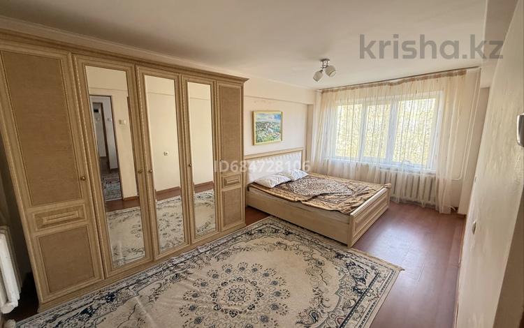 3-бөлмелі пәтер · 60 м² · 2/5 қабат, Атамбаева 19, бағасы: 20 млн ₸ в Атырау, мкр Жилгородок — фото 27