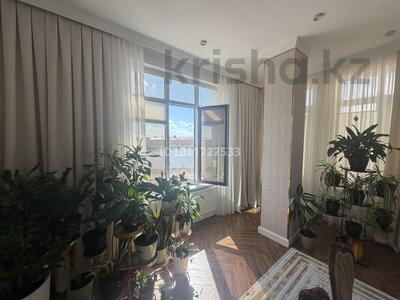 4-бөлмелі пәтер · 180 м² · 2/6 қабат, мкр Ак Шагала, Микрорайон Ак шагала, 2ая улица 21, бағасы: 138 млн ₸ в Атырау