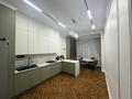4-бөлмелі пәтер · 180 м² · 2/6 қабат, мкр Ак Шагала, Микрорайон Ак шагала, 2ая улица 21, бағасы: 138 млн ₸ в Атырау — фото 11