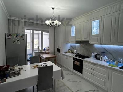 4-бөлмелі пәтер · 157.6 м² · 2/5 қабат, мкр. Алтын орда, Молдагуловой, бағасы: ~ 65.9 млн ₸ в Актобе
