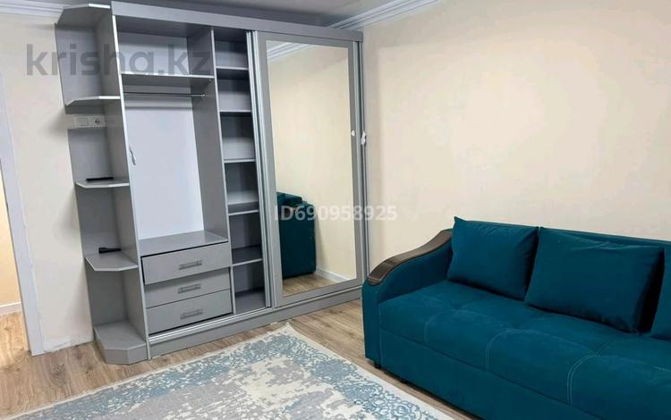 2-комнатная квартира, 60 м², 1/2 этаж помесячно, Жангозина 49