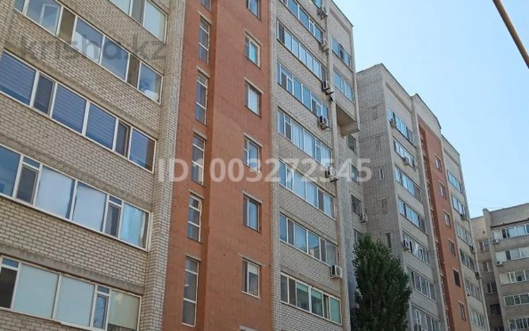 2-комнатная квартира · 59.5 м² · 5/10 этаж, мкр 12 20 за 22.5 млн ₸ в Актобе — фото 2