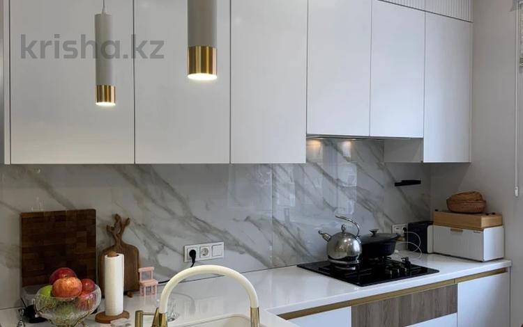 4-комнатная квартира · 150 м² · 4/5 этаж, мкр. Алтын орда 11г за 107 млн ₸ в Актобе — фото 2