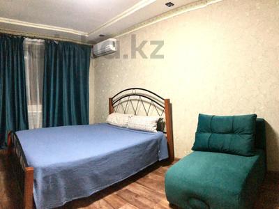 1-комнатная квартира · 32 м² · 1/4 этаж, Аскарова 3 — Арбат,Плаза , пл Аль фараби за 10 000 ₸ в Шымкенте, Аль-Фарабийский р-н