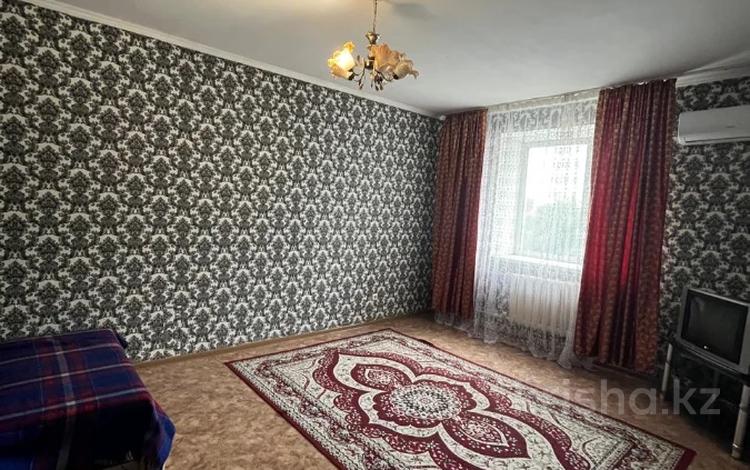 1-комнатная квартира · 45 м² · 4/5 этаж, мкр Кадыра Мырза-Али 3 за 120 000 ₸ в Уральске — фото 3