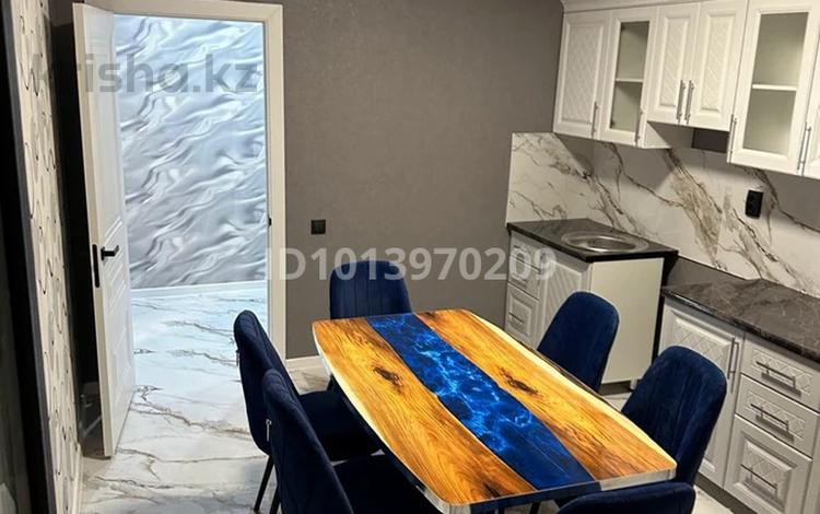 2-комнатная квартира · 63 м² · 6/9 этаж, мкр Шугыла за 300 000 ₸ в Алматы, Наурызбайский р-н — фото 2