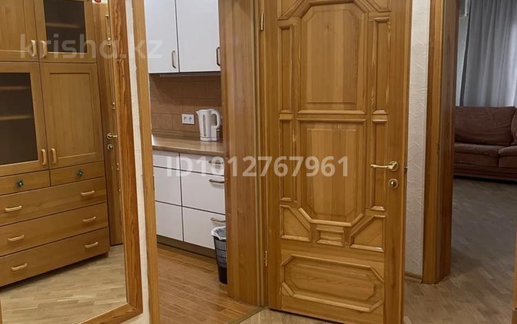 3-комнатная квартира · 82 м², Достык 33 за 500 000 ₸ в Алматы, Медеуский р-н — фото 2