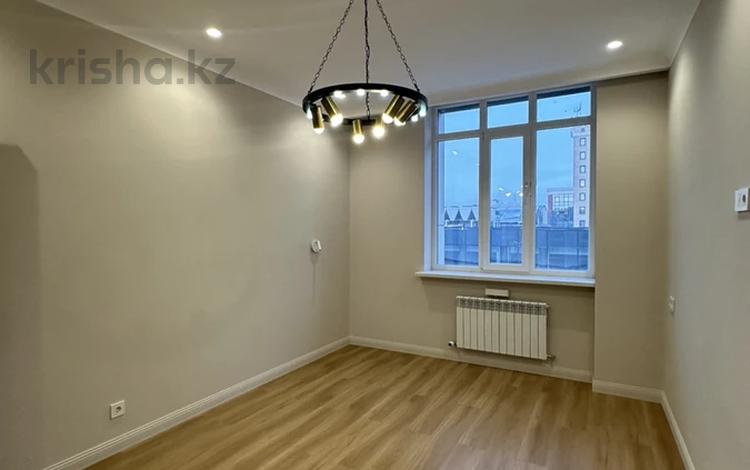 3-комнатная квартира, 100 м², 6/8 этаж, Мангилик ел 36 — Орынбор