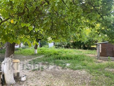 Дача · 2 комнаты · 40 м² · 6 сот., Энергетиков 19 — Остановка Металлургов на против церкви за 9.7 млн 〒 в Шымкенте, Каратауский р-н