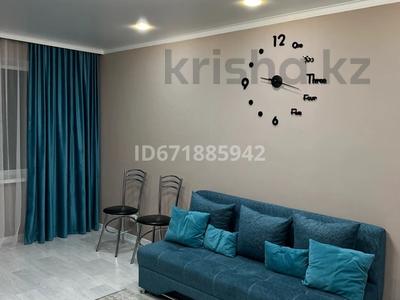 2-бөлмелі пәтер · 55 м² · 4/5 қабат, Ауэзова 102, бағасы: 13 000 〒 в Щучинске