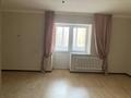 3-бөлмелі пәтер, 130 м², 5/10 қабат ай сайын, Байтурсынова, бағасы: 260 000 〒 в Астане, Алматы р-н