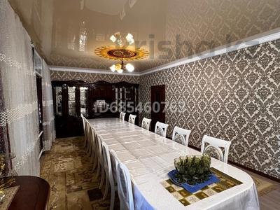 Отдельный дом · 10 комнат · 256 м² · 8 сот., Ыкылас Дукенулы 210 — Магазин Жан за 55 млн 〒 в Таразе