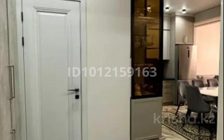 3-бөлмелі пәтер · 68 м² · 3/8 қабат, Уалиханова 2/1, бағасы: 40 млн ₸ в Талдыкоргане, Каратал — фото 2