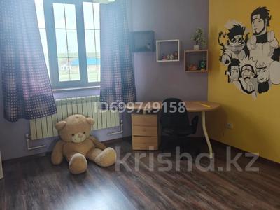 Продажа домов и дачи в Актюбинской обл.: Отдельный дом · 6 комнат · 250 м² · 8 сот., Кедровая за 49.9 млн 〒 Отдельный дом · 6 комнат · 250 м² · 8 сот., Кедровая за 49.9 млн 〒 в Актобе, жилой массив Кирпичный