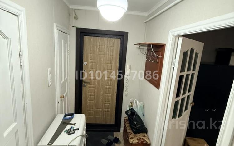 1-бөлмелі пәтер · 40 м² · 2/9 қабат, Строитель ш/а. 43, бағасы: 100 000 ₸ в Уральске, мкр Строитель — фото 2