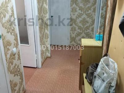 2-бөлмелі пәтер · 50 м² · 4/5 қабат, Ақсай-3А ш/а. 75, бағасы: 250 000 ₸ в Алматы, Ауэзовский р-н