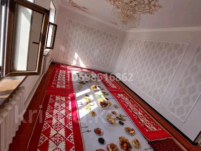 Үйдің бір бөлігі · 8 бөлме · 140 м² · 13 сот., Береке 1 — Медпункт и воинский часть, картада адрес дұрыс корсетылмеды Келес ауданы, Жузымдык ауылы, Береке көшесі 1 үй, бағасы: 19 млн 〒 в Абае