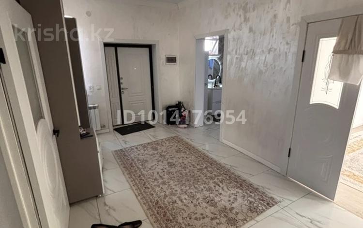 Отдельный дом · 4 комнаты · 210 м² · 9 сот., Көктем 46 за 35 млн ₸ в  — фото 2