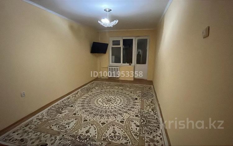1-бөлмелі пәтер · 37 м² · 2/5 қабат, Самал 13, бағасы: 6 млн ₸ в Жанаозен — фото 2