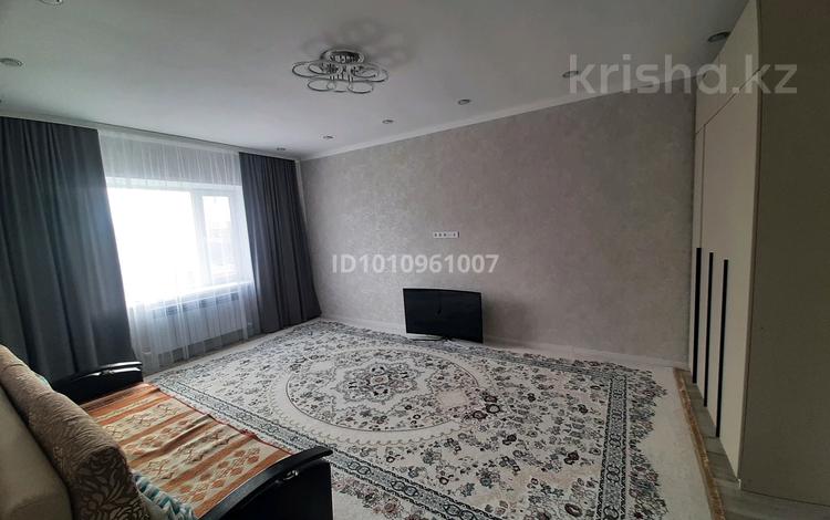 1-комнатная квартира · 54 м² · 3/4 этаж, Тайманова 201 за 170 000 ₸ в Уральске — фото 2