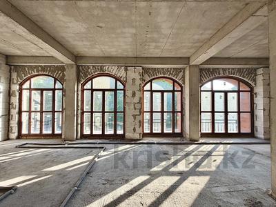 4-комнатная квартира · 168.5 м² · 2/4 этаж, Тайманова 222/6 — проспект Достык за 220 млн ₸ в Алматы, Медеуский р-н
