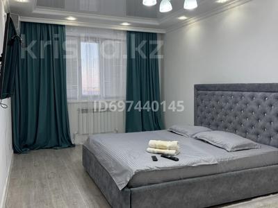 1-комнатная квартира · 50 м² · 9/9 этаж, мкр Нурсая, Таумуш Жумагалиев 15 — Таумыш Жумагалиева 15А за 12 000 ₸ в Атырау