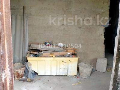 Отдельный дом · 4 комнаты · 100 м² · 6 сот., Восточный правый 2299 — Магазин Арайлым за 9 млн ₸ в Семее