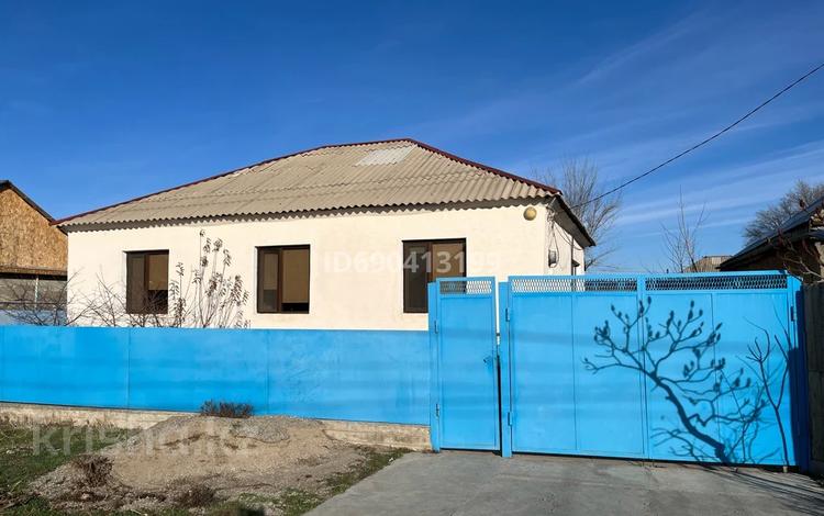 Отдельный дом · 5 комнат · 100 м² · 8 сот., Комарова 43 — Лукманова за 21 млн 〒 в Таразе — фото 2