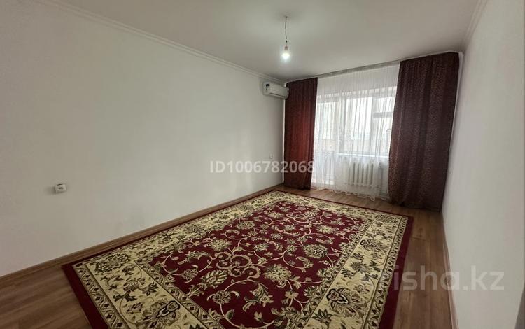 3-комнатная квартира · 75 м² · 2/5 этаж, М/р Арай дом 3, подъезд 4 за 150 000 ₸ в  — фото 2