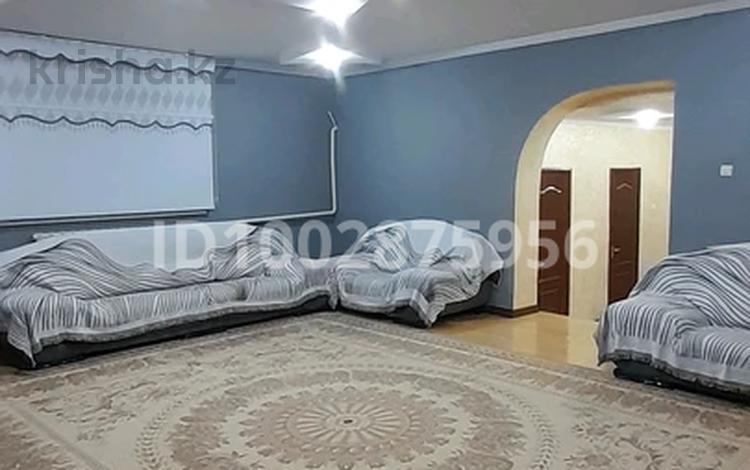 Дом · 7 комнат · 160 м², Аль-Фараби 1 — Аль-Фараби 1 за 50 000 〒 в Таразе — фото 2