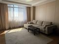 2-комнатная квартира · 70 м² · 20/30 этаж, Кошкарбаева 10/1 за 350 000 ₸ в Астане, Сарайшык р-н — фото 2