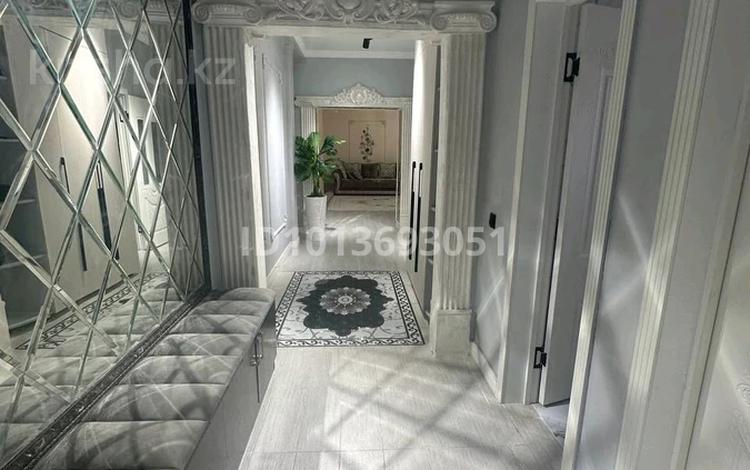 4-комнатная квартира · 180 м² · 1/2 этаж, Муса Джалиля 6 за 79 млн ₸ в Жезказгане — фото 2