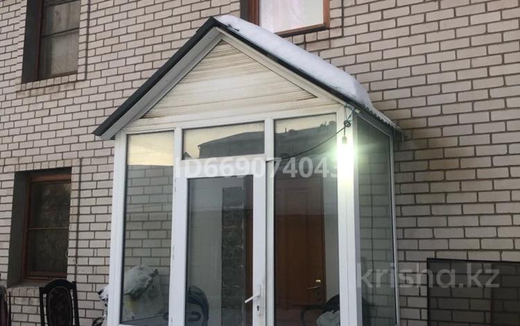 Жеке үй · 5 бөлме · 150 м² · 6 сот., Старый город 87/А, бағасы: 250 000 ₸ в Актобе — фото 2