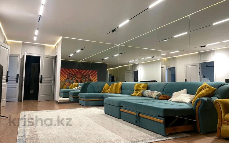 3 комнаты · 190 м² · 5/7 этаж, Достык 132 за 175 000 ₸ в Алматы, Медеуский р-н — фото 2
