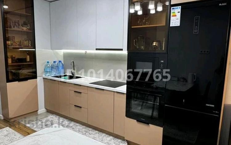 1-бөлмелі пәтер · 49 м² · 2/12 қабат, Ақкент ш/а., Омарова 1, бағасы: 36 млн ₸ в Алматы, Алатауский р-н — фото 2