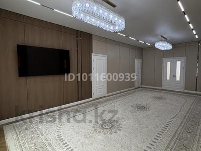 Отдельный дом · 6 комнат · 202 м² · 8 сот., мкр Акжайык, Тойшиев 71 — Жоламан за 80 млн ₸ в Шымкенте, Абайский р-н