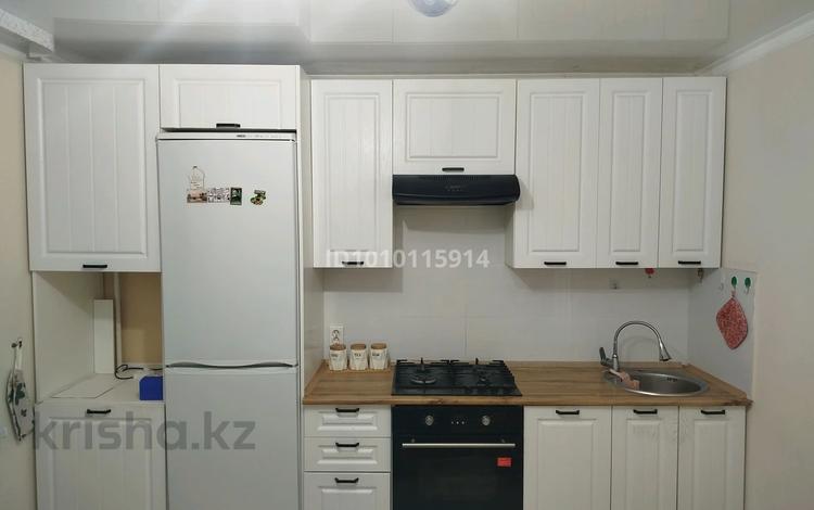 2-комнатная квартира · 80 м² · 3/3 этаж, Нур Актобе, 1 мкр 12 за 23 млн 〒 — фото 4