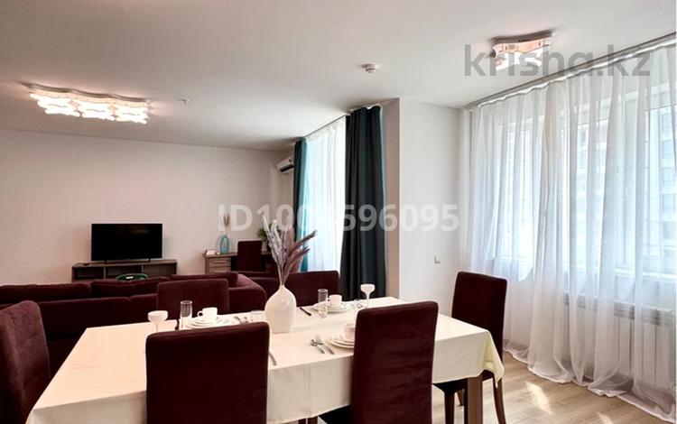 4-комнатная квартира · 140 м² · 2/6 этаж, мкр Ак Шагала, Акберен 4 — За парком победы жилой комплекс Riviera за 530 000 〒 в Атырау — фото 2