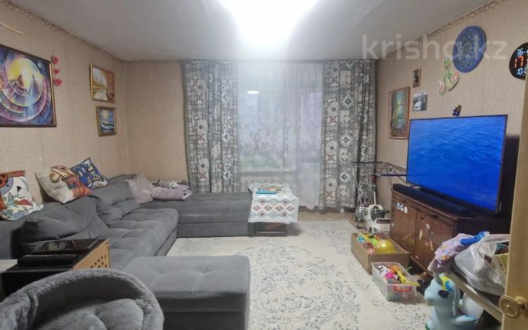 3-комнатная квартира · 64 м² · 4/5 этаж, Момышулы за 16 млн 〒 в Темиртау — фото 2