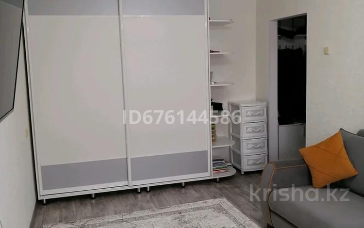 2-комнатная квартира, 46 м², 3/5 этаж, Валиханова 30