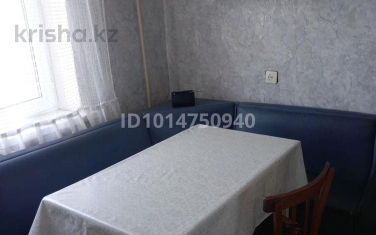 2-комнатная квартира · 52 м² · 9/10 этаж, мкр 11 77 за 150 000 ₸ в Актобе — фото 2